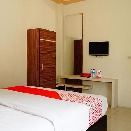 Hotel Golden Vella Pangkal Pinang Exterior photo