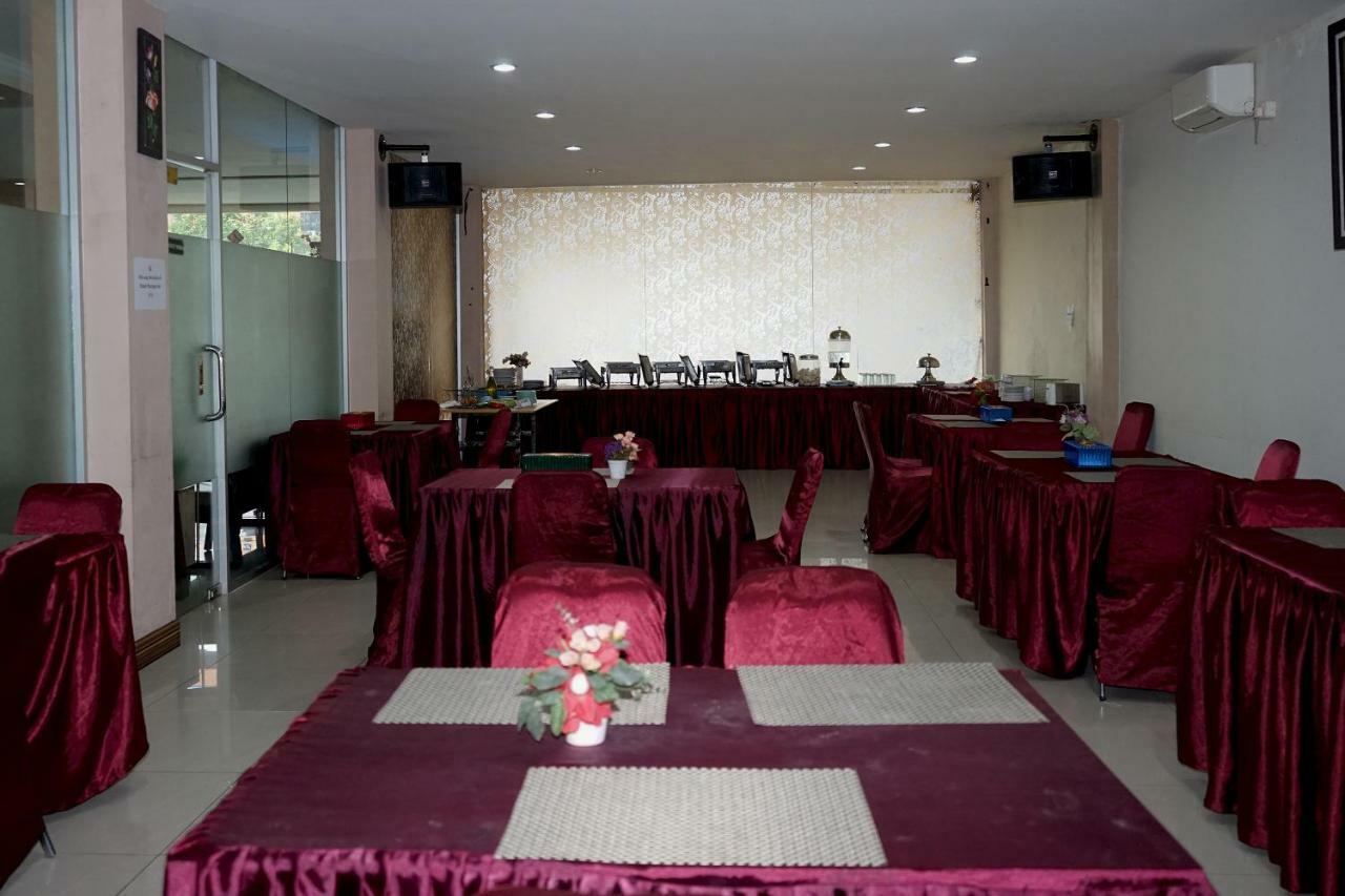 Hotel Golden Vella Pangkal Pinang Exterior photo